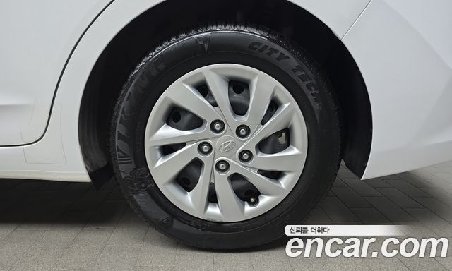 Hyundai AVANTE 2016 — photo 7