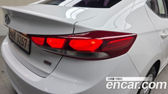 Hyundai AVANTE 2016 — photo 9