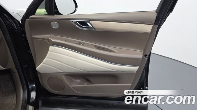 Genesis GV80 2023 — photo 14