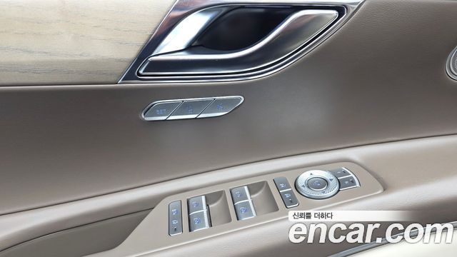 Genesis GV80 2023 — photo 31