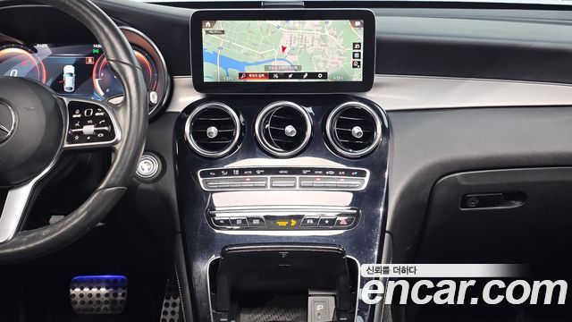 Mercedes-Benz GLC-Class 2020 — photo 19