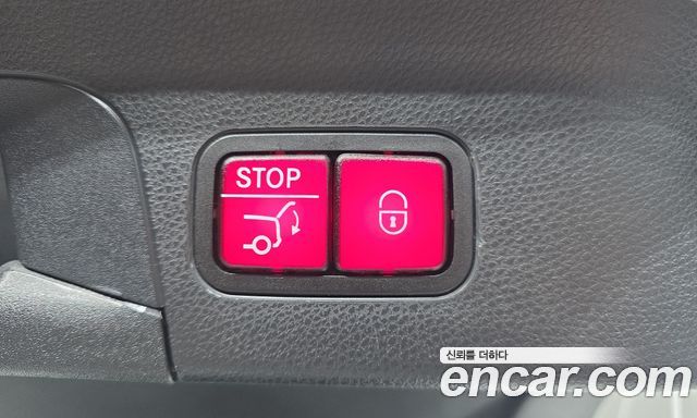Mercedes-Benz GLC-Class 2020 — photo 24