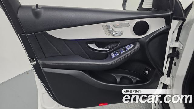 Mercedes-Benz GLC-Class 2020 — photo 14