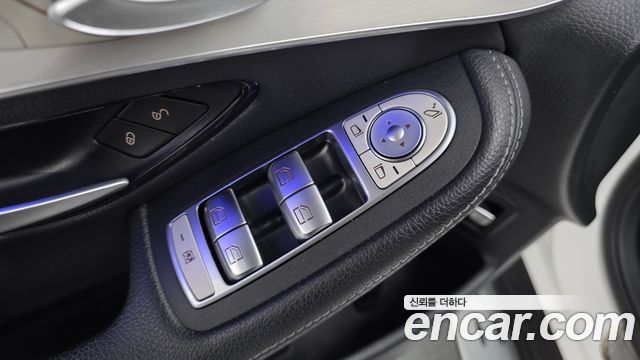 Mercedes-Benz GLC-Class 2020 — photo 34