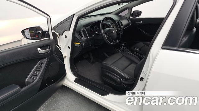 Kia K3 2017 — photo 13