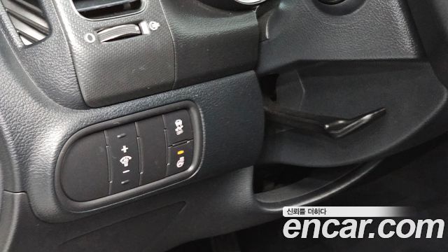 Kia K3 2017 — photo 19