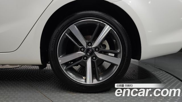 Kia K3 2017 — photo 7
