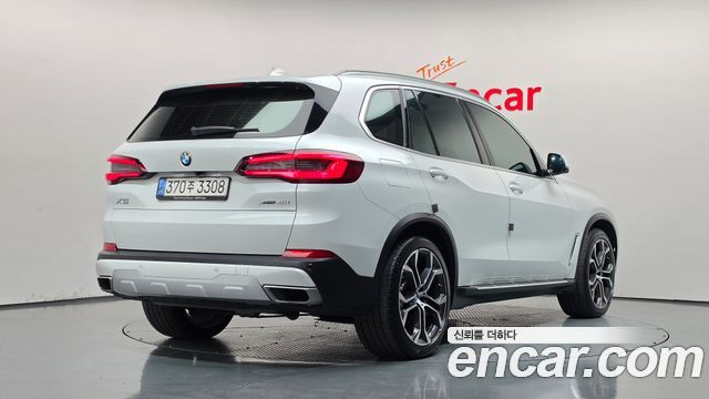 BMW X5 2022 — photo 2