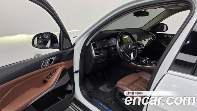 BMW X5 2022 — photo 13