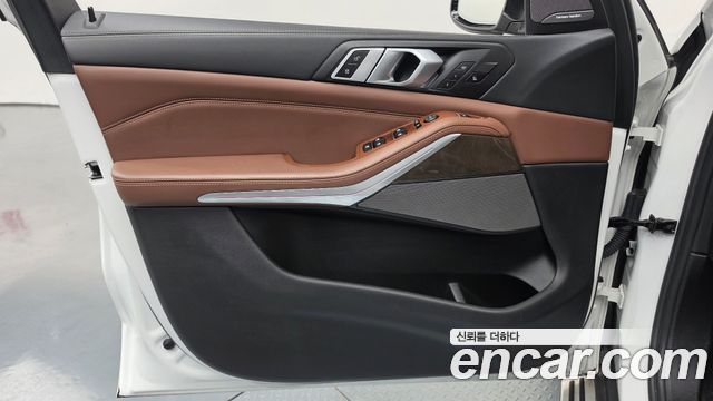 BMW X5 2022 — photo 14