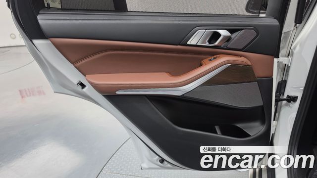 BMW X5 2022 — photo 15