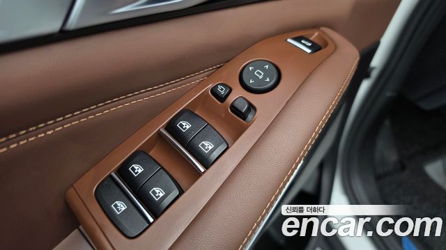 BMW X5 2022 — photo 29