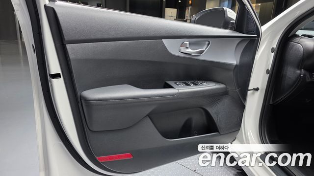 Kia K3 2022 — photo 14