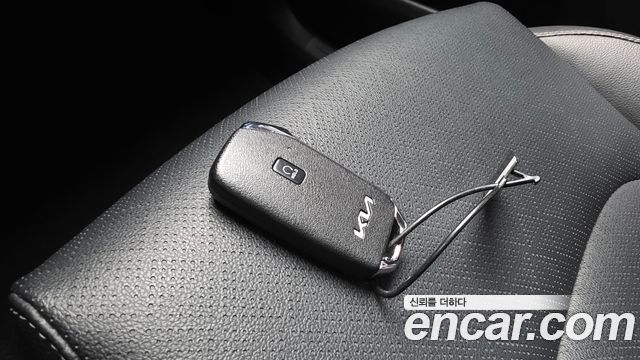 Kia K3 2022 — photo 29