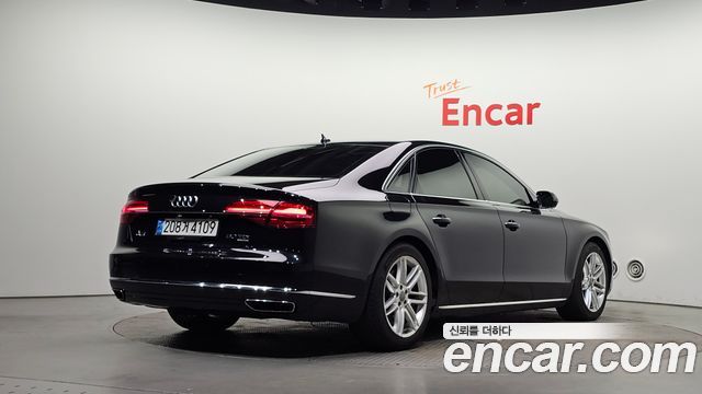 Audi A8 2015 — photo 2