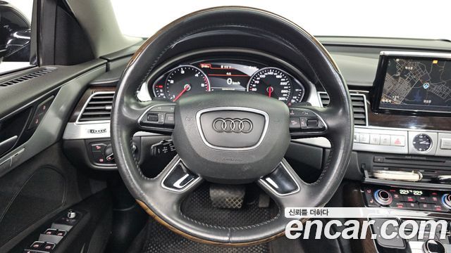 Audi A8 2015 — photo 13