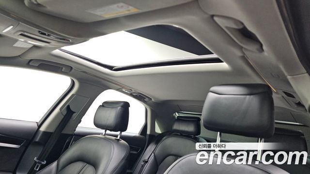Audi A8 2015 — photo 18