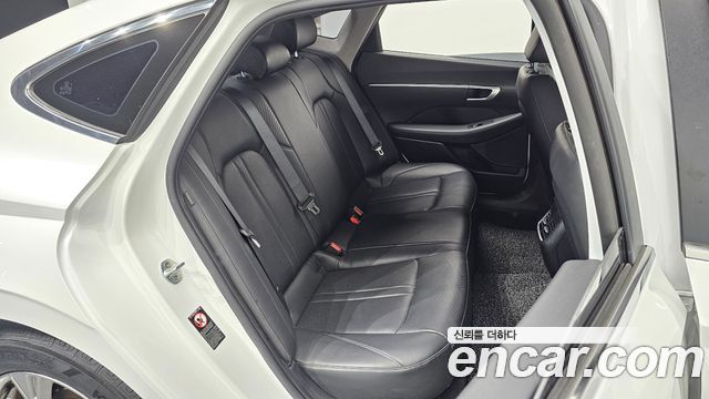 Hyundai Sonata 2020 — photo 17