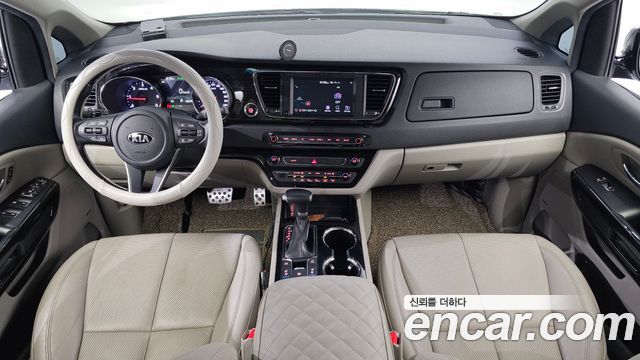 Kia Canival 2019 — photo 7