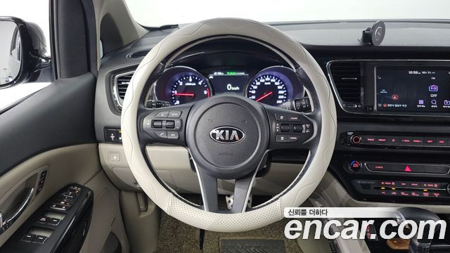 Kia Canival 2019 — photo 13