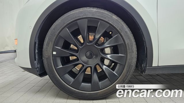 Tesla Model Y 2021 — photo 5