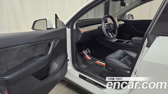 Tesla Model Y 2021 — photo 13