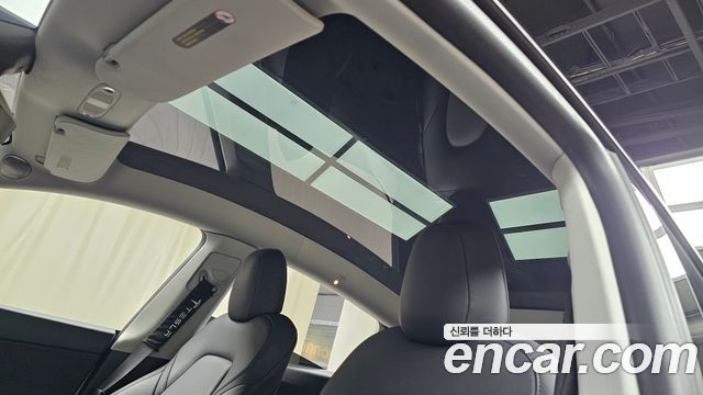 Tesla Model Y 2021 — photo 23
