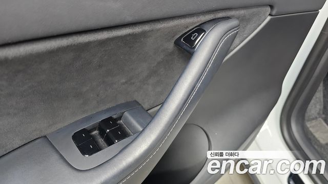 Tesla Model Y 2021 — photo 27