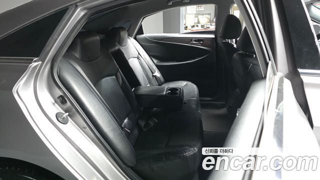 Hyundai Sonata 2012 — photo 12