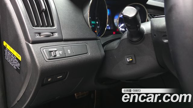 Hyundai Sonata 2012 — photo 17