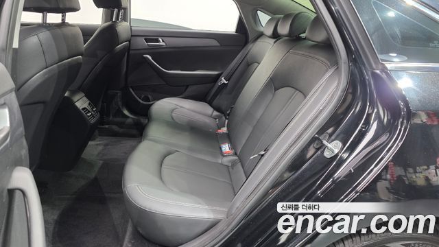 Hyundai Sonata 2018 — photo 11