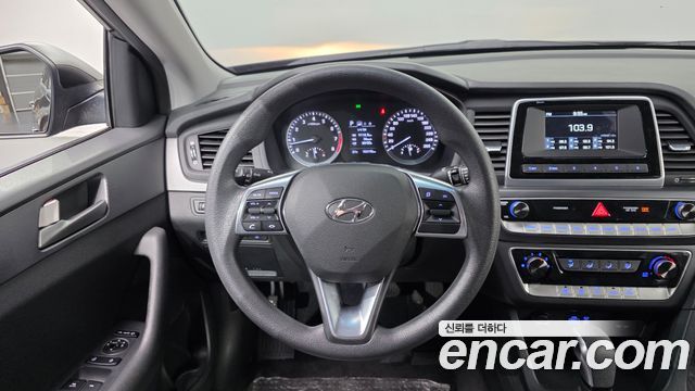 Hyundai Sonata 2018 — photo 13