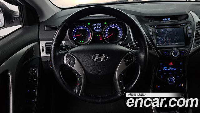 Hyundai AVANTE 2014 — photo 19