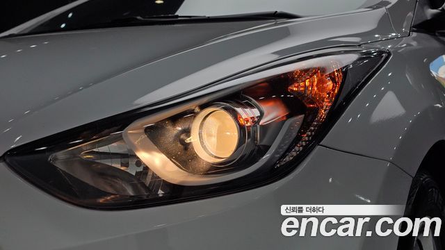 Hyundai AVANTE 2014 — photo 8