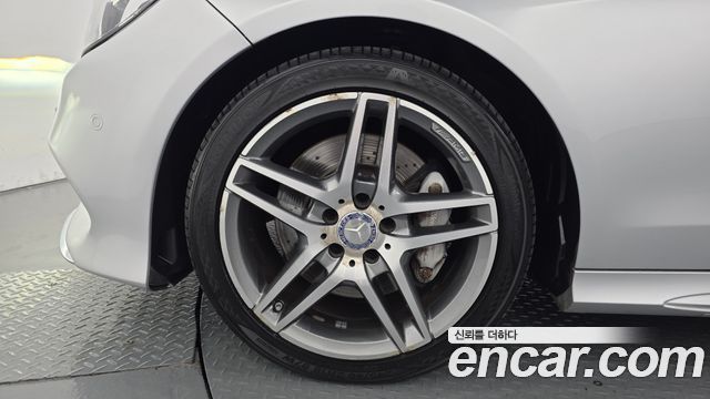 Mercedes-Benz E-Class 2015 — photo 5