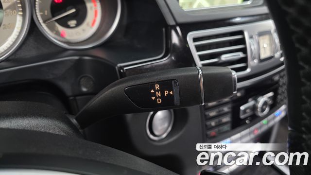 Mercedes-Benz E-Class 2015 — photo 9
