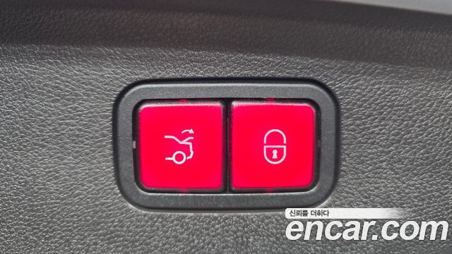 Mercedes-Benz E-Class 2015 — photo 18