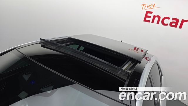 Mercedes-Benz E-Class 2015 — photo 20