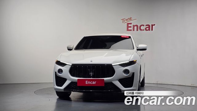 Maserati Levante 2023 — photo 3