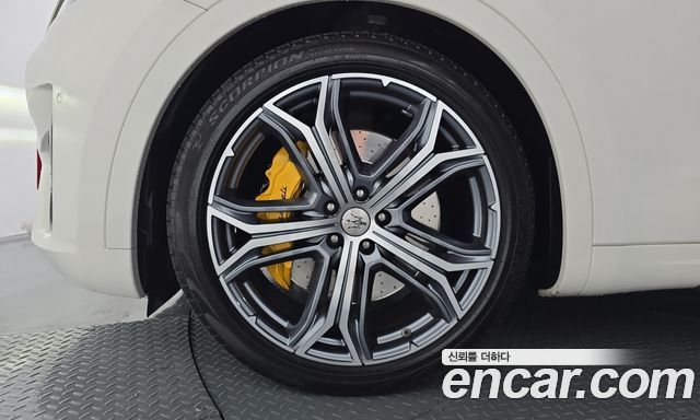 Maserati Levante 2023 — photo 5
