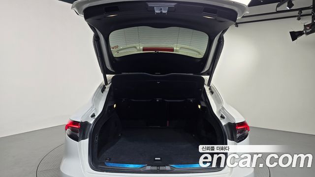 Maserati Levante 2023 — photo 22