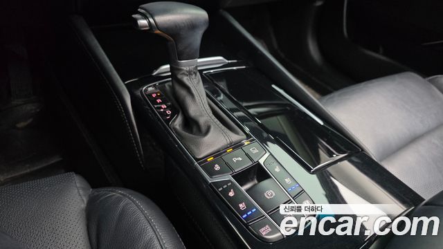 Kia K7 2019 — photo 12