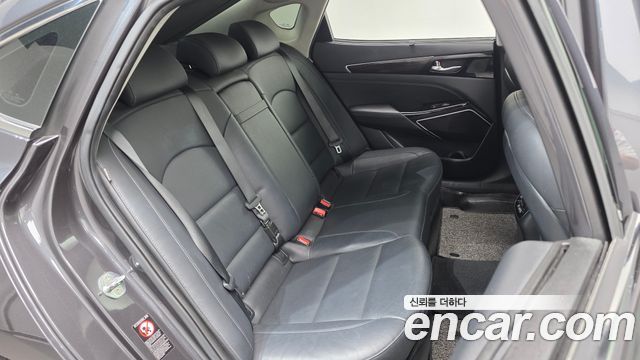 Kia K7 2019 — photo 17