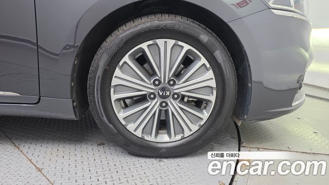 Kia K7 2019 — photo 7