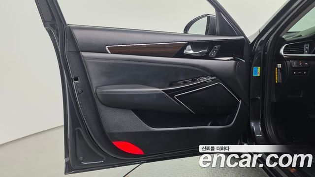 Kia K7 2019 — photo 14