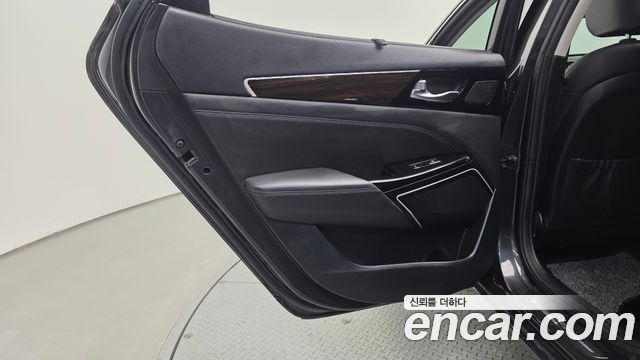 Kia K7 2019 — photo 15