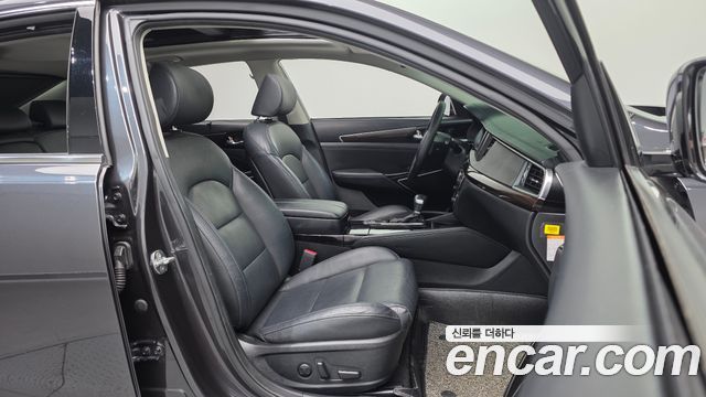 Kia K7 2019 — photo 16