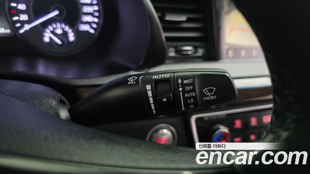 Kia K7 2019 — photo 27
