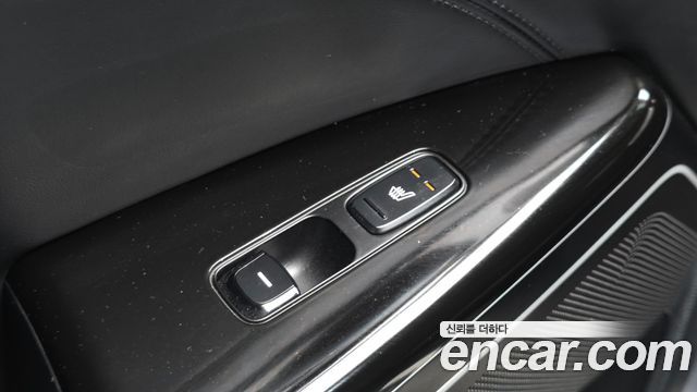 Kia K7 2019 — photo 30