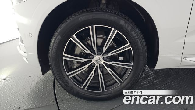 Volvo XC60 2021 — photo 5